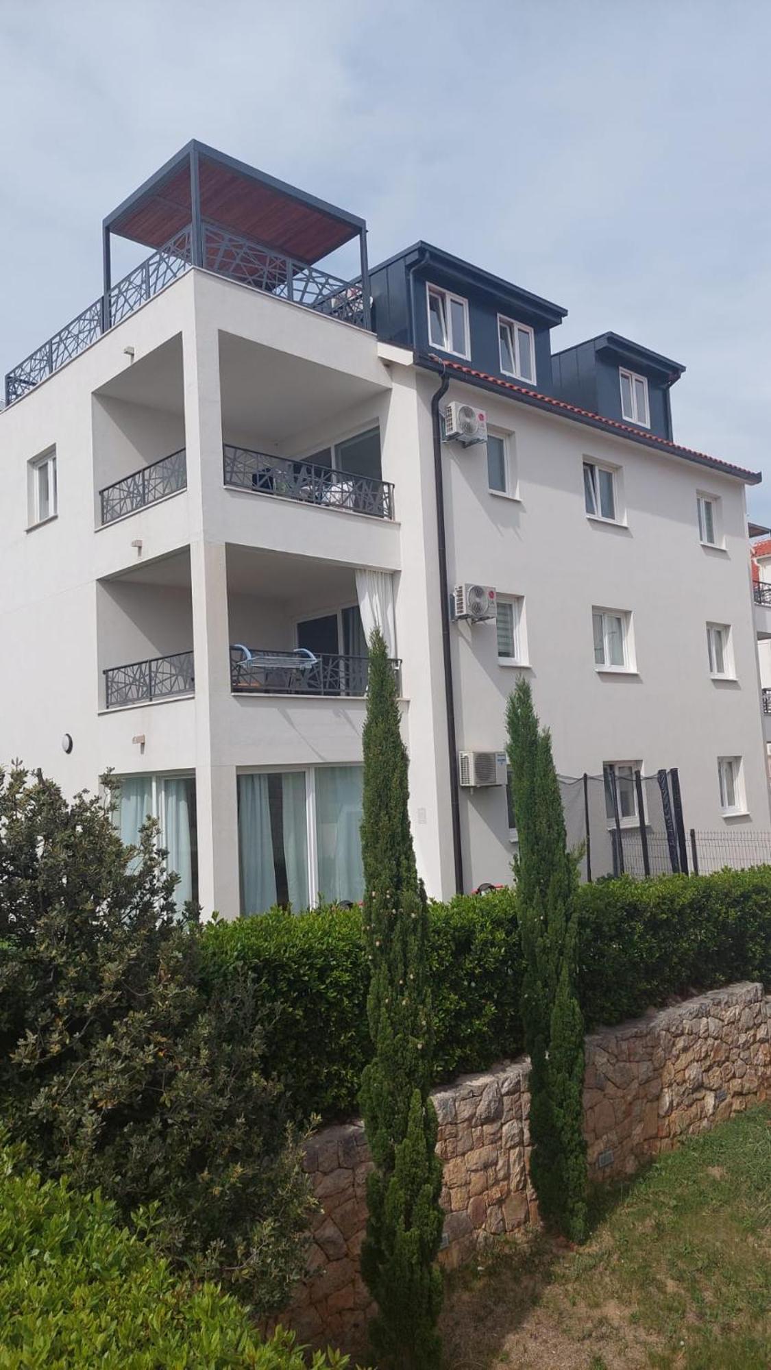 L&L Apartmani 1 Bol Eksteriør billede