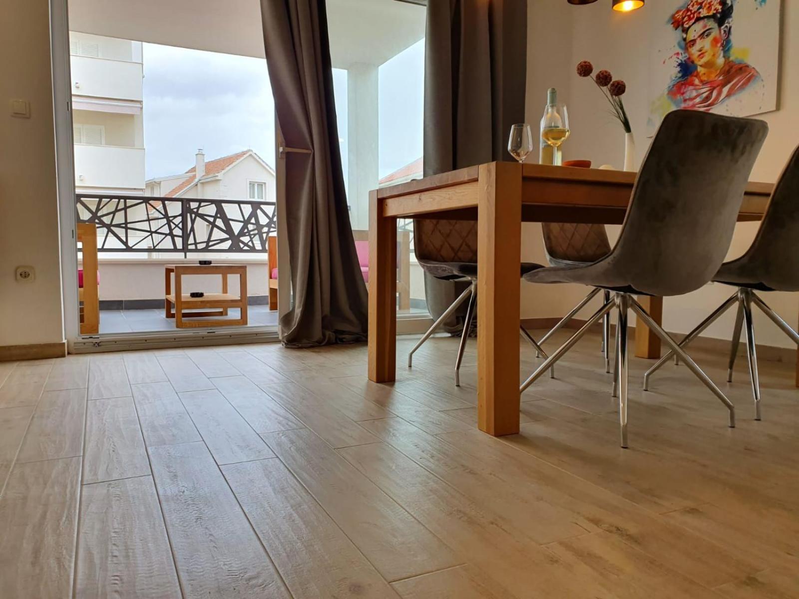 L&L Apartmani 1 Bol Eksteriør billede